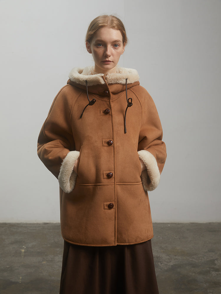 "Danish Winter" Shearling Wool Contrasting Artificial Compositesuede Coat Hooded Short Style