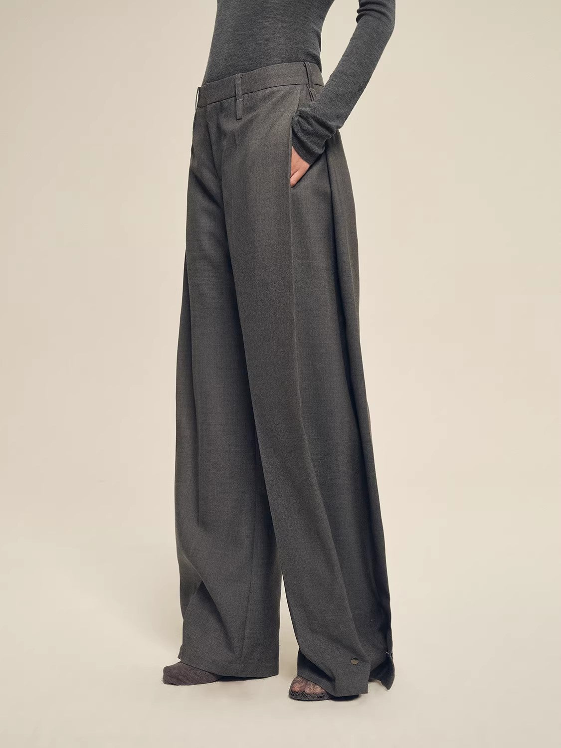 Firelady Fur Textured Fine Wool Four-Button Wide-Leg Trousers"Urban Film ”