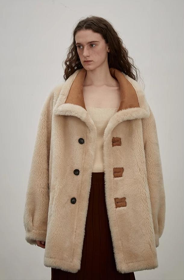 Makino Tour Double-sided shearling coat