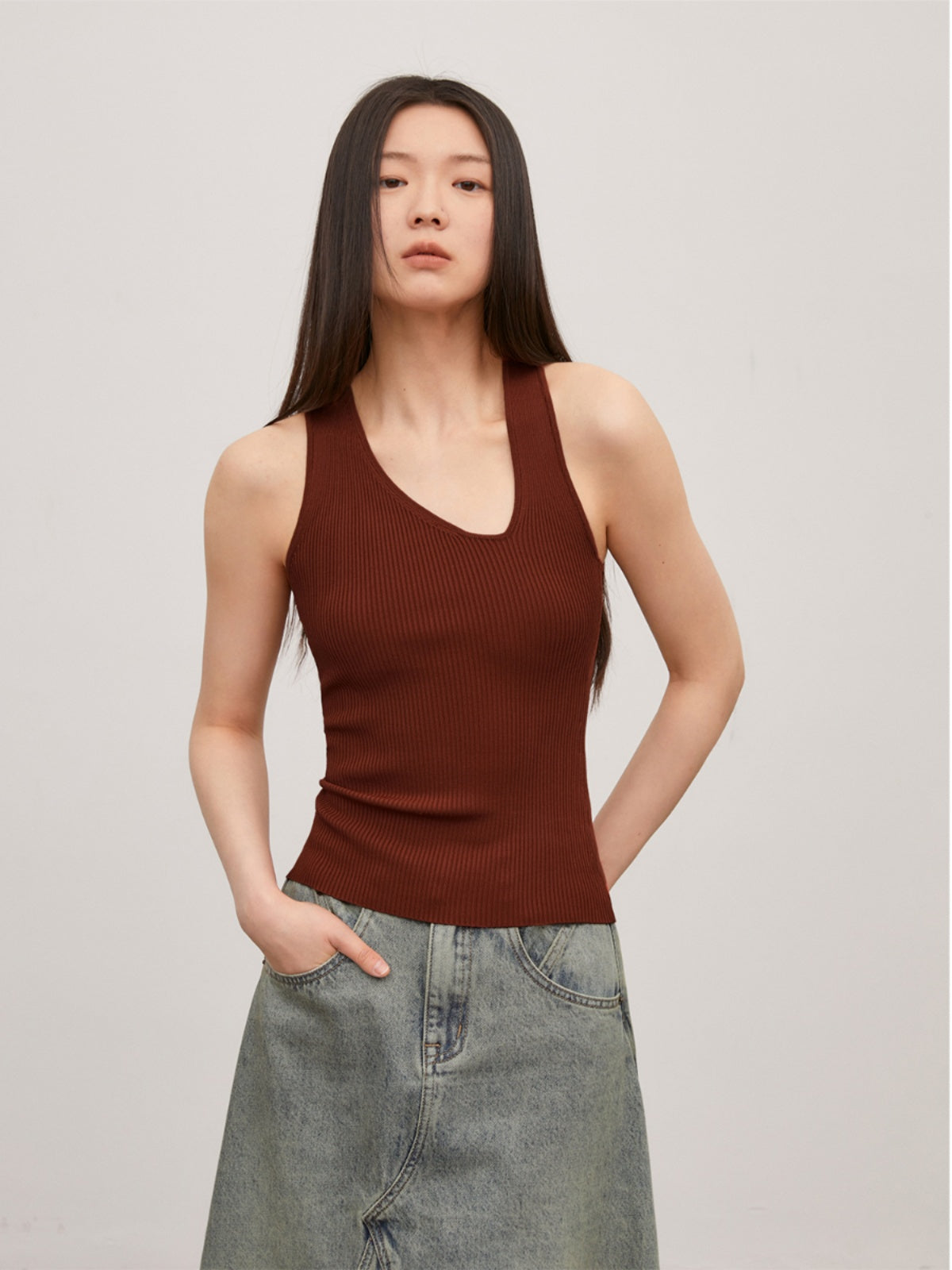 Summer Ball Skin-friendly rebound shaped V-neck sleeveless tank top