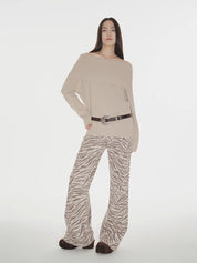 "Warm Women's Formula" French simple and versatile merino wool blended one-neck off-the-shoulder sweater