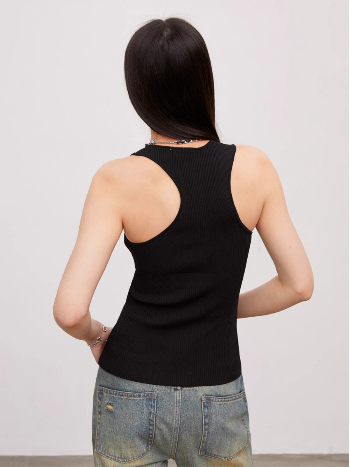 Summer Ball Skin-friendly rebound shaped V-neck sleeveless tank top