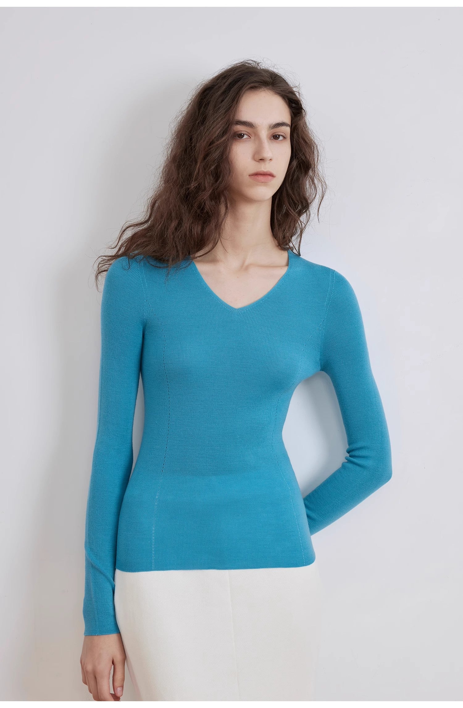 "Self-Life"Yangzi Machine Washable Seamless V-Neck Merino Wool Knit Bottom Shirt