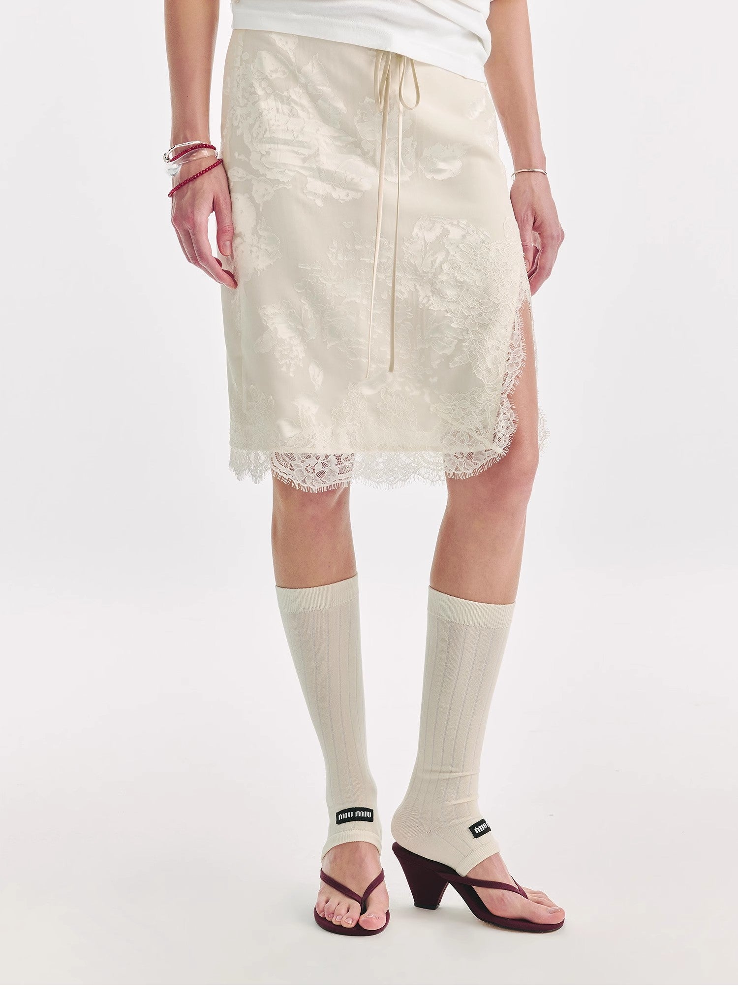 "Lingering Soft Light" Paneled Irregular Lace Straight-Cut Split Skirt