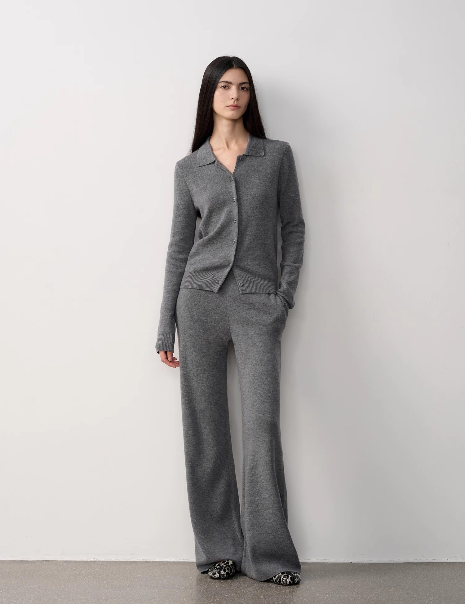 "Lazy urban" Yangtze Merino wool polo-neck cardigan straight-leg knitted pants suit