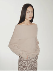 "Warm Women's Formula" French simple and versatile merino wool blended one-neck off-the-shoulder sweater