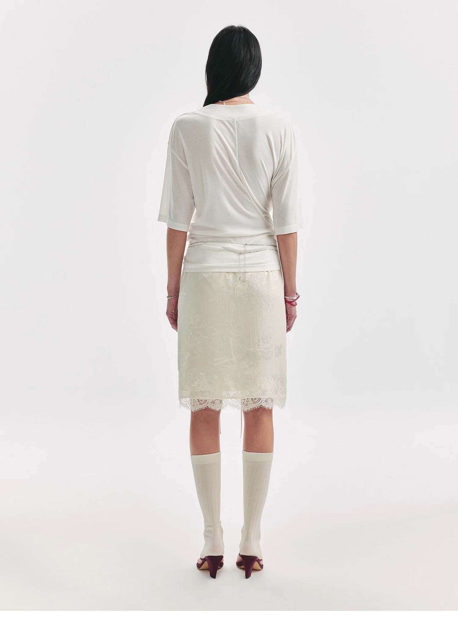 "Lingering Soft Light" Paneled Irregular Lace Straight-Cut Split Skirt
