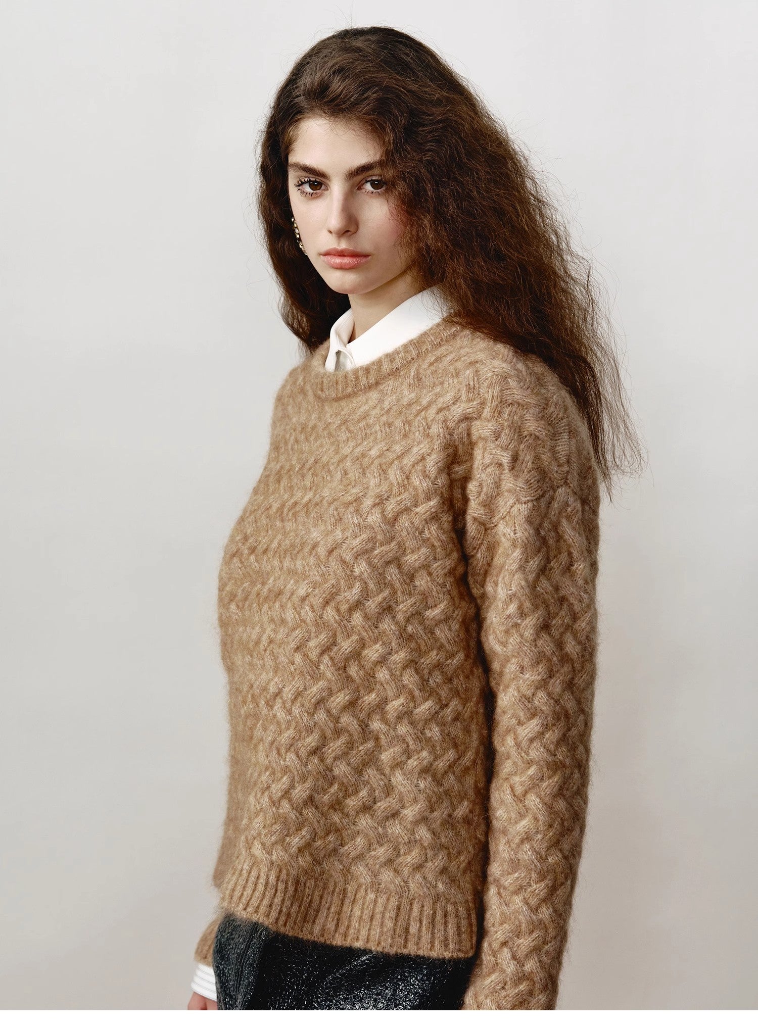 [FF×JW Collaboration Warm Exclusive] Classic Mohair Pullover Sweater with Textured Knit and Warmth-Enhancing Round Neck