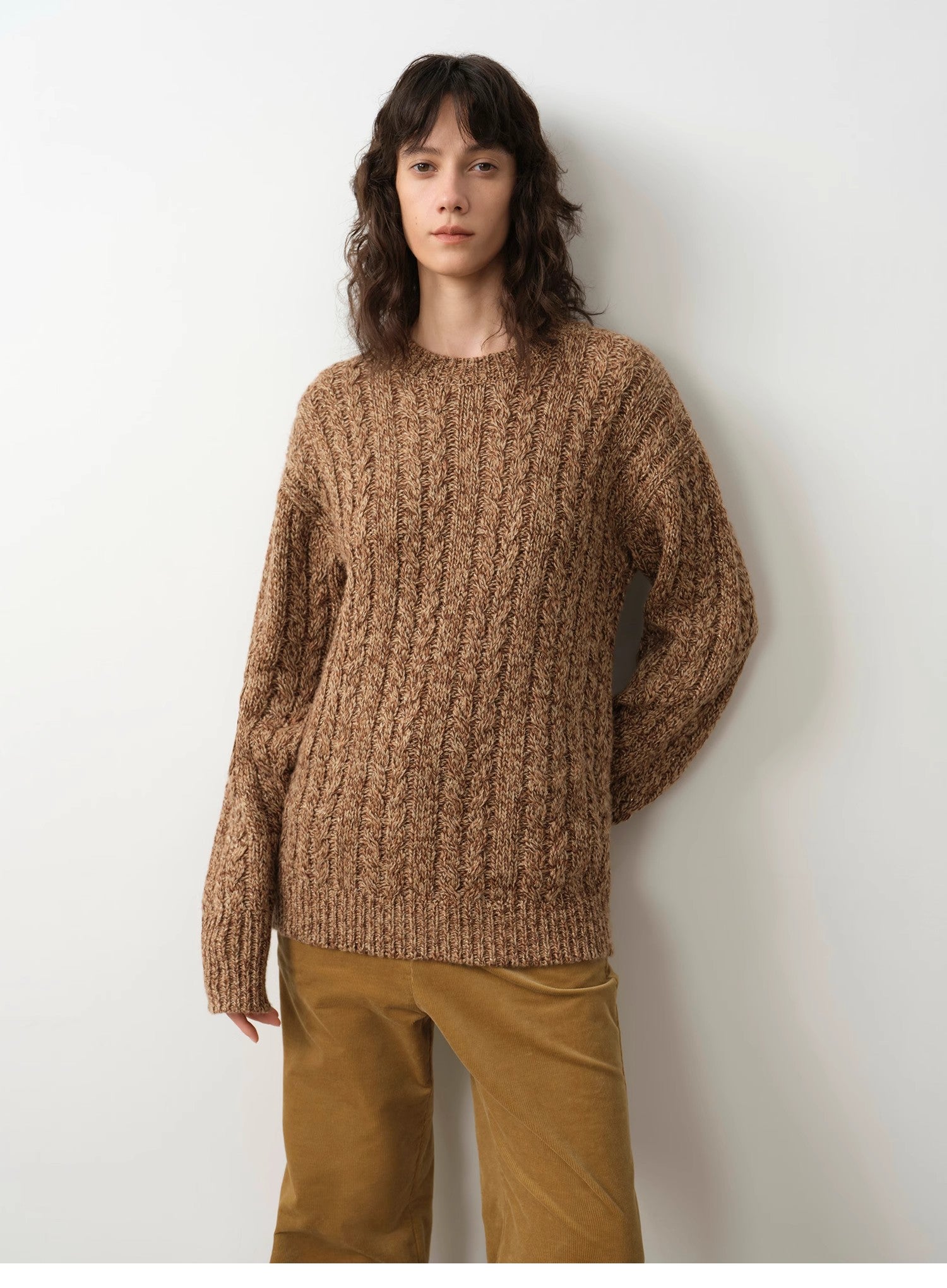 "Thousand Islands Forest Club" Cable-cut Round Neck Wool Blend Slightly Wide Shoulder Sweater