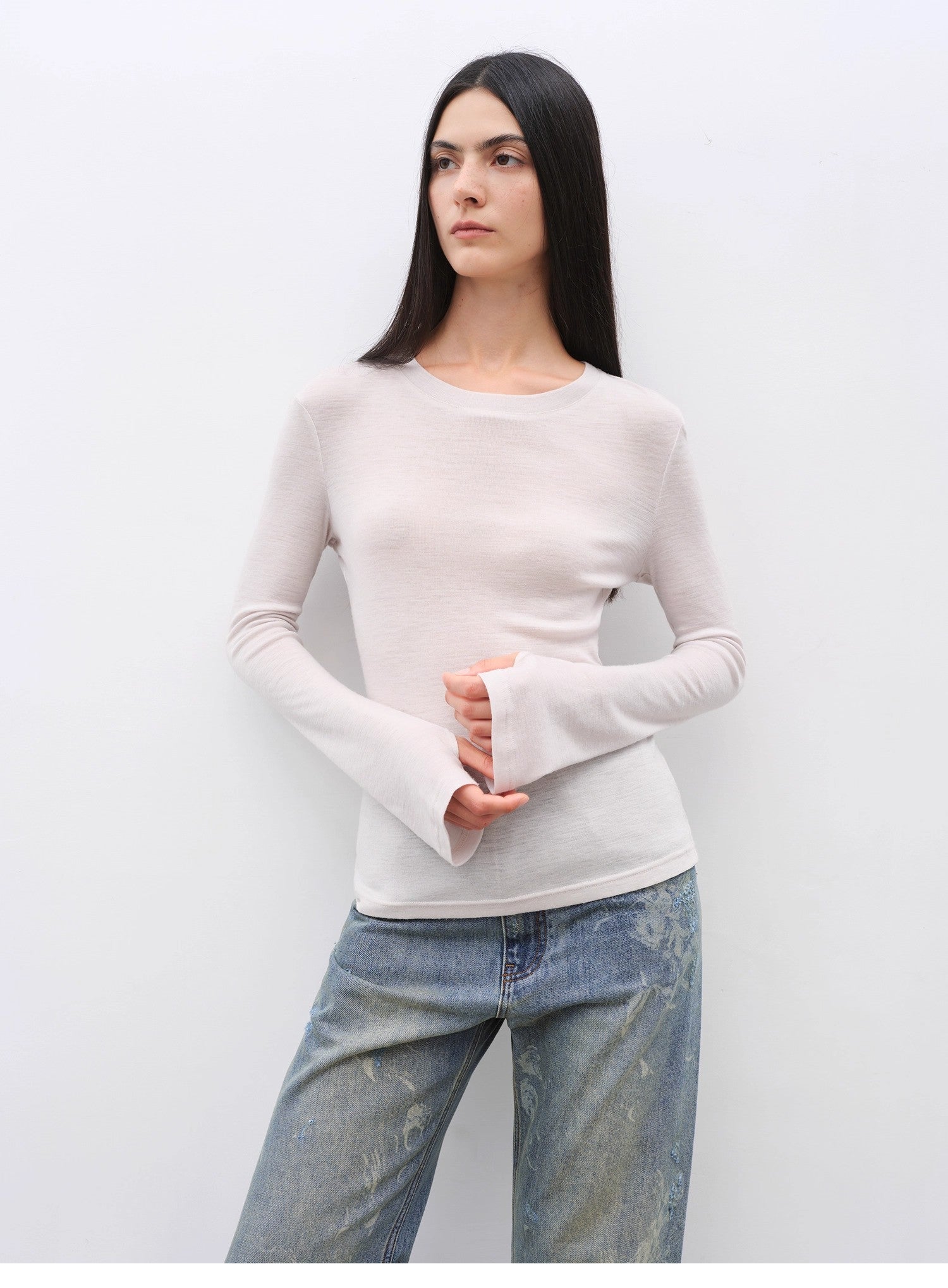 Women's Glove cuffs white sweater loose slightly flared long sleeve O-neck Slim Fit basic T-shirt，"urban simplicity"