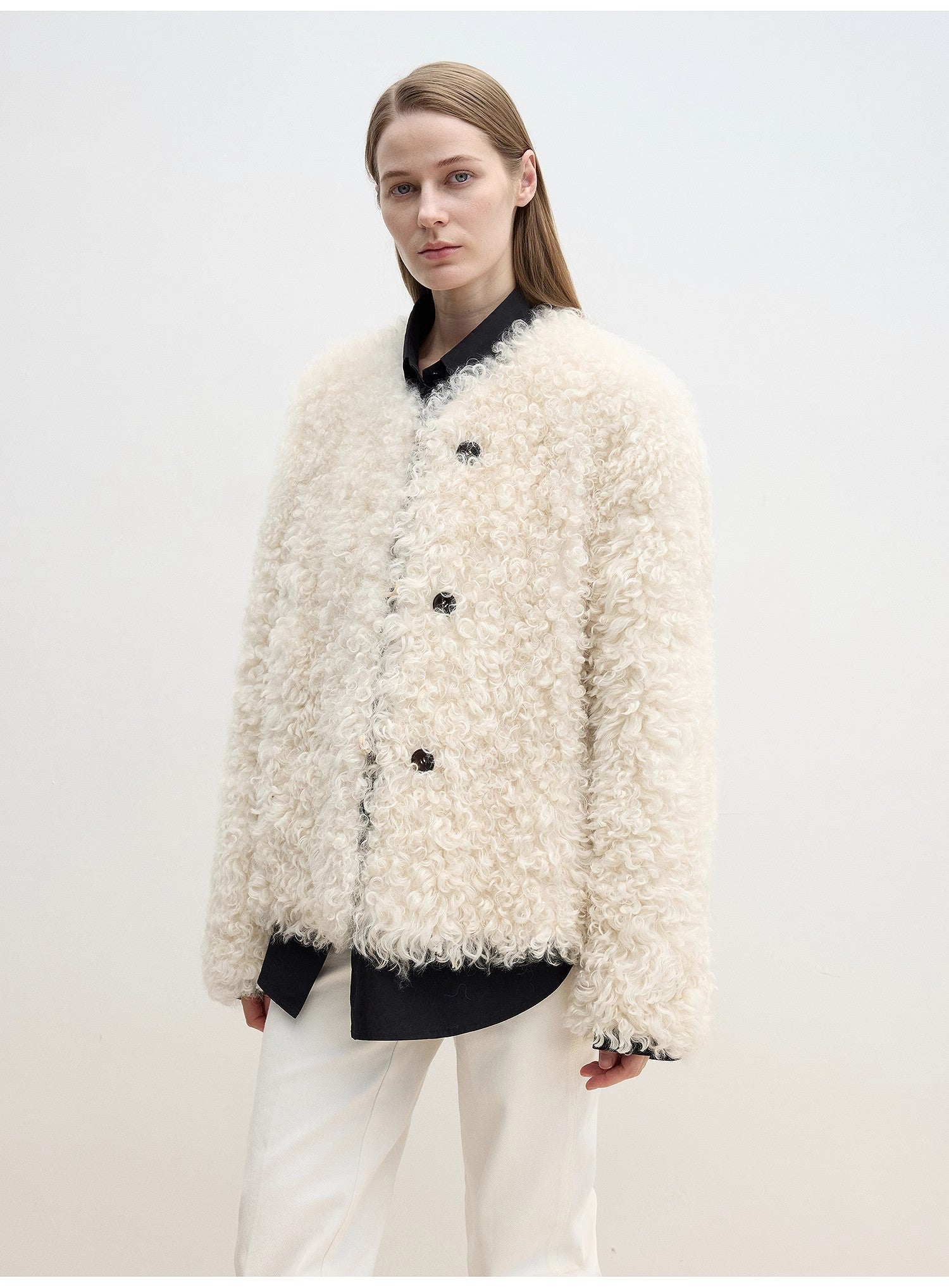 "Ghost Horse Girl" merino curly sweetheart collar straight fur coat