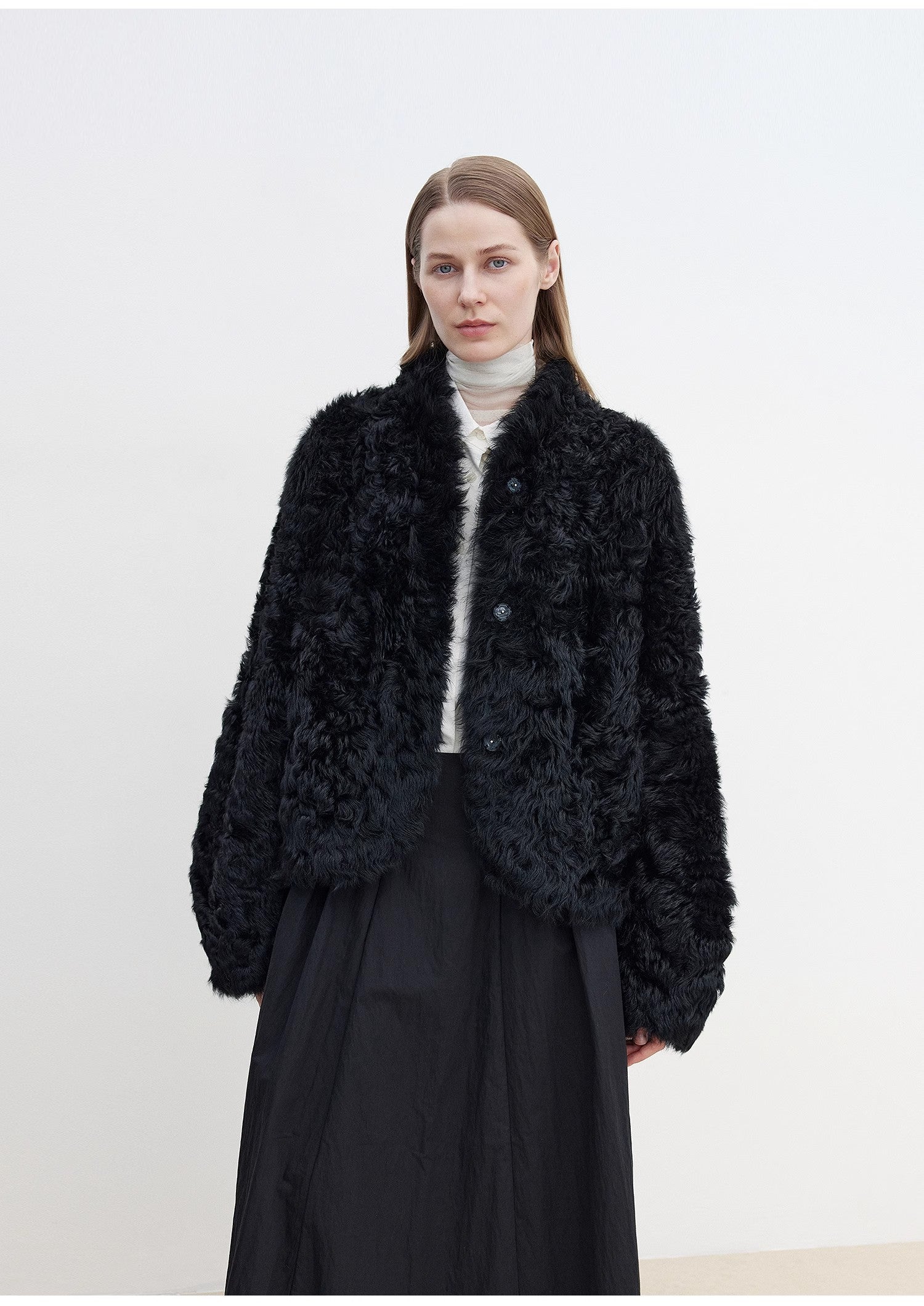 "Yorta" imported Tuscan curly wool upper arc collar sheepskin coat