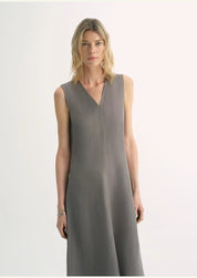 Lightweight and zero-pressure cupro linen textured anti-wrinkle V-neck sleeveless A-line dress