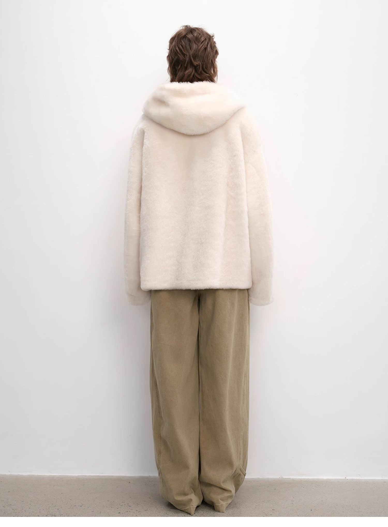 "Otaru Snow" casual hooded silhouette dropped shoulder merino wool sheepskin fur coat for women