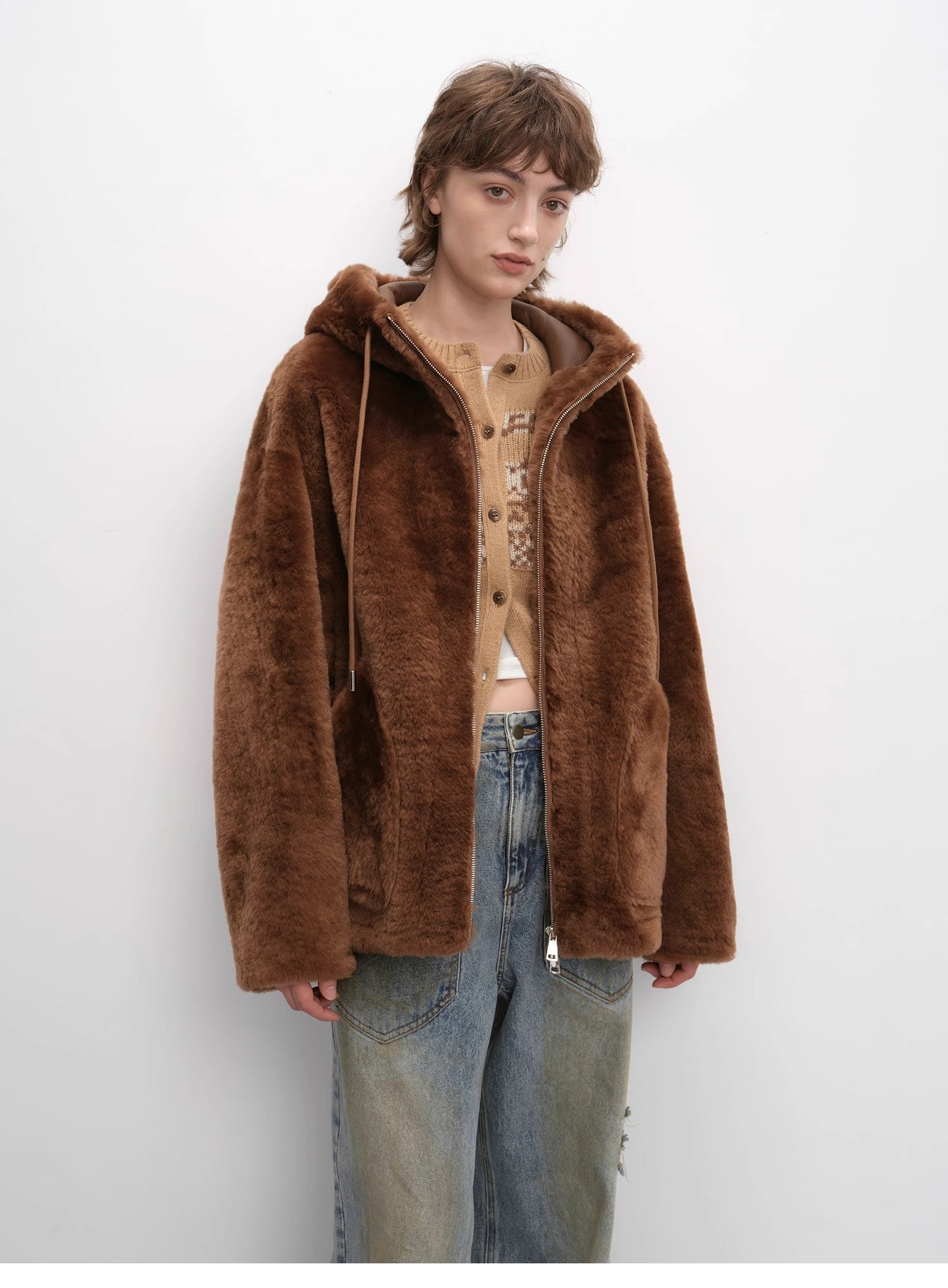 "Otaru Snow" casual hooded silhouette dropped shoulder merino wool sheepskin fur coat for women