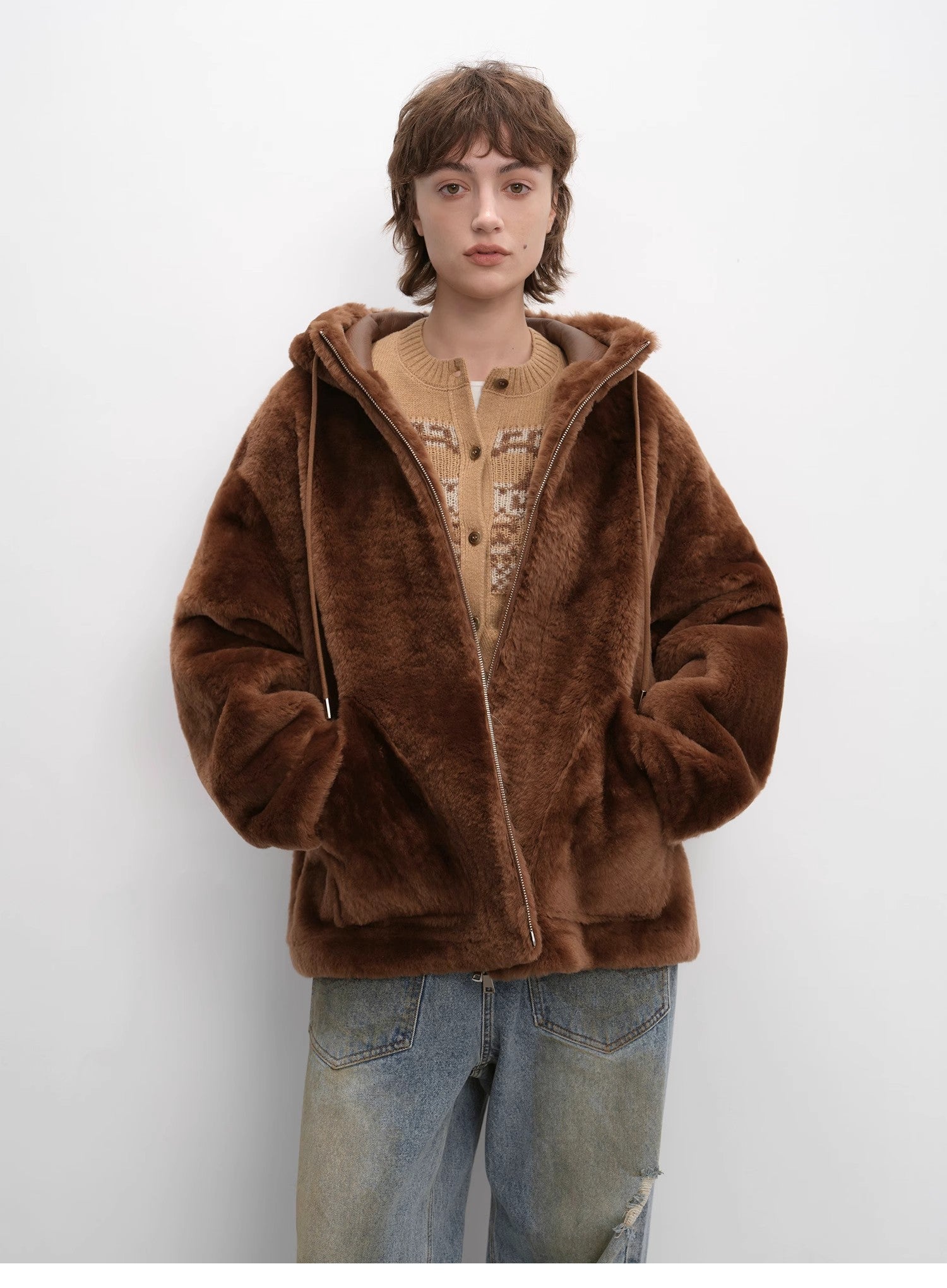 "Otaru Snow" casual hooded silhouette dropped shoulder merino wool sheepskin fur coat for women