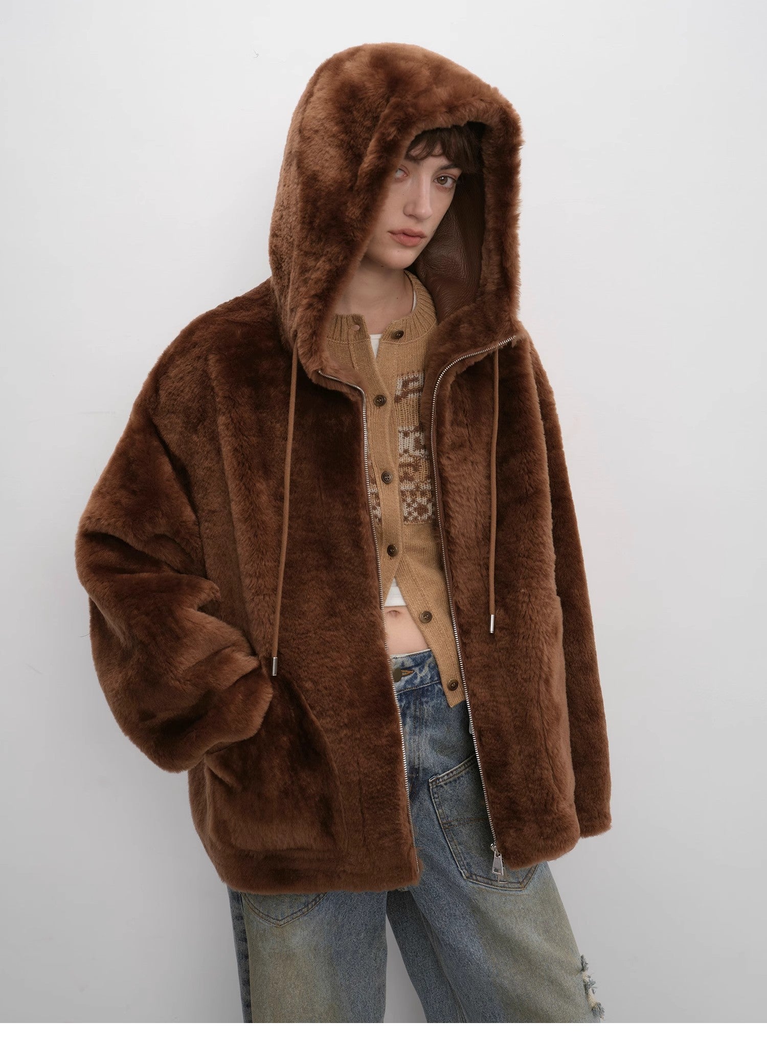 "Otaru Snow" casual hooded silhouette dropped shoulder merino wool sheepskin fur coat for women