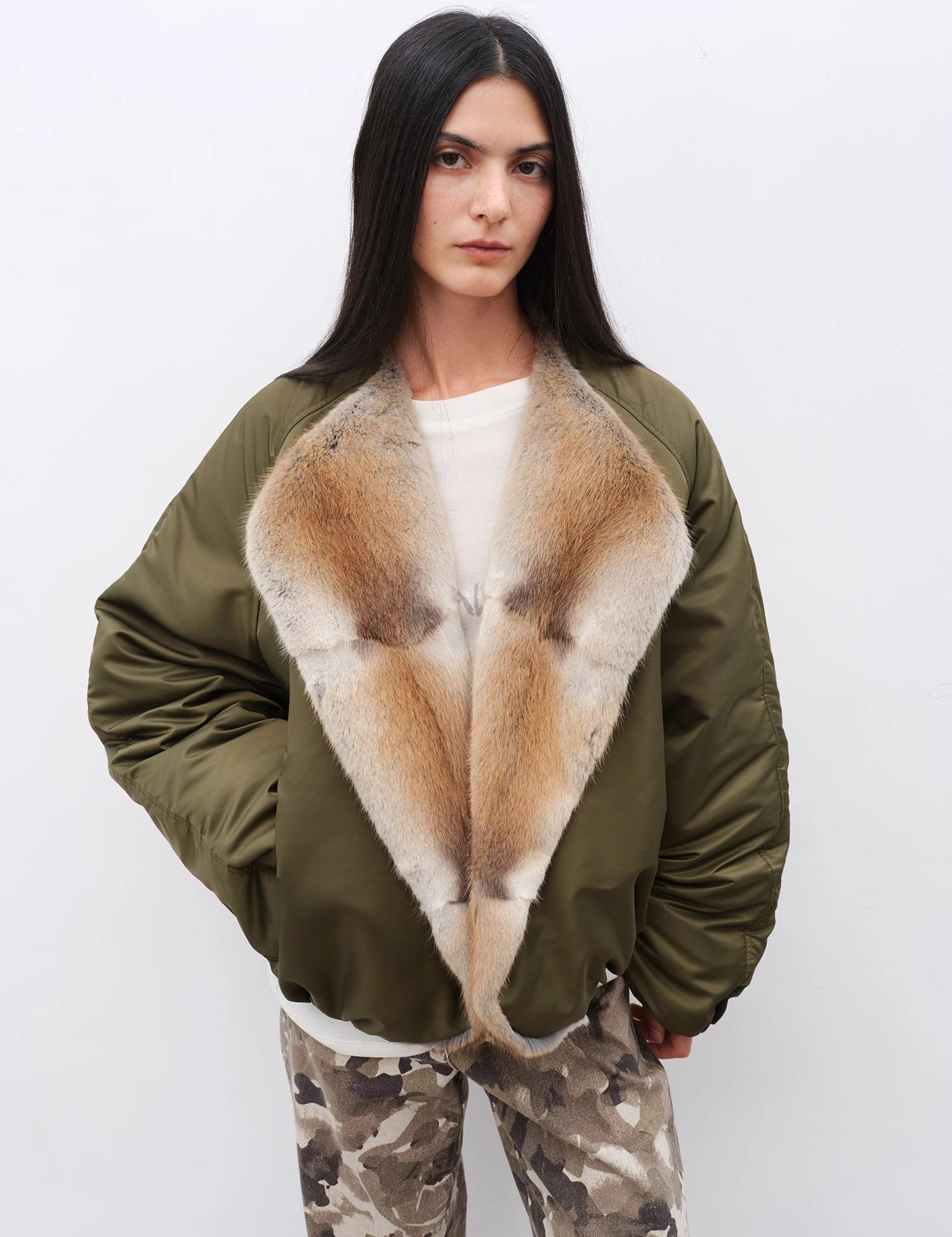 Fireladyfur Women’s Short Colorblock Parka with Sable Mink Fur Collar and Goose Down“Hull Contract”