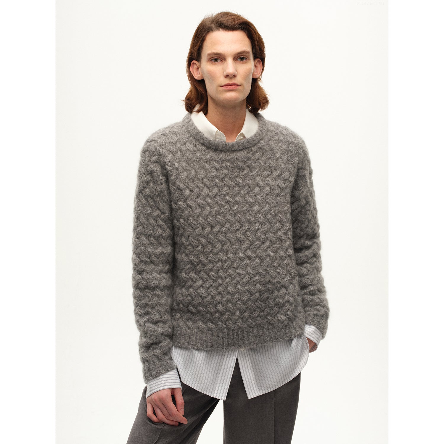 [FF×JW Collaboration Warm Exclusive] Classic Mohair Pullover Sweater with Textured Knit and Warmth-Enhancing Round Neck