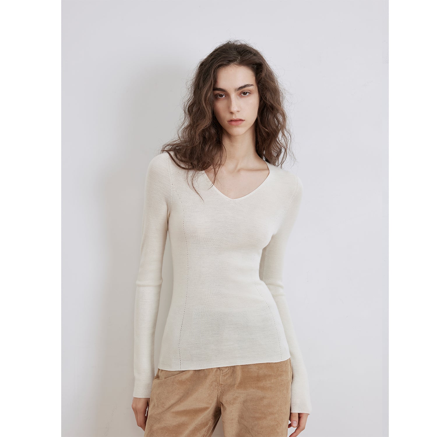 "Self-Life"Yangzi Machine Washable Seamless V-Neck Merino Wool Knit Bottom Shirt