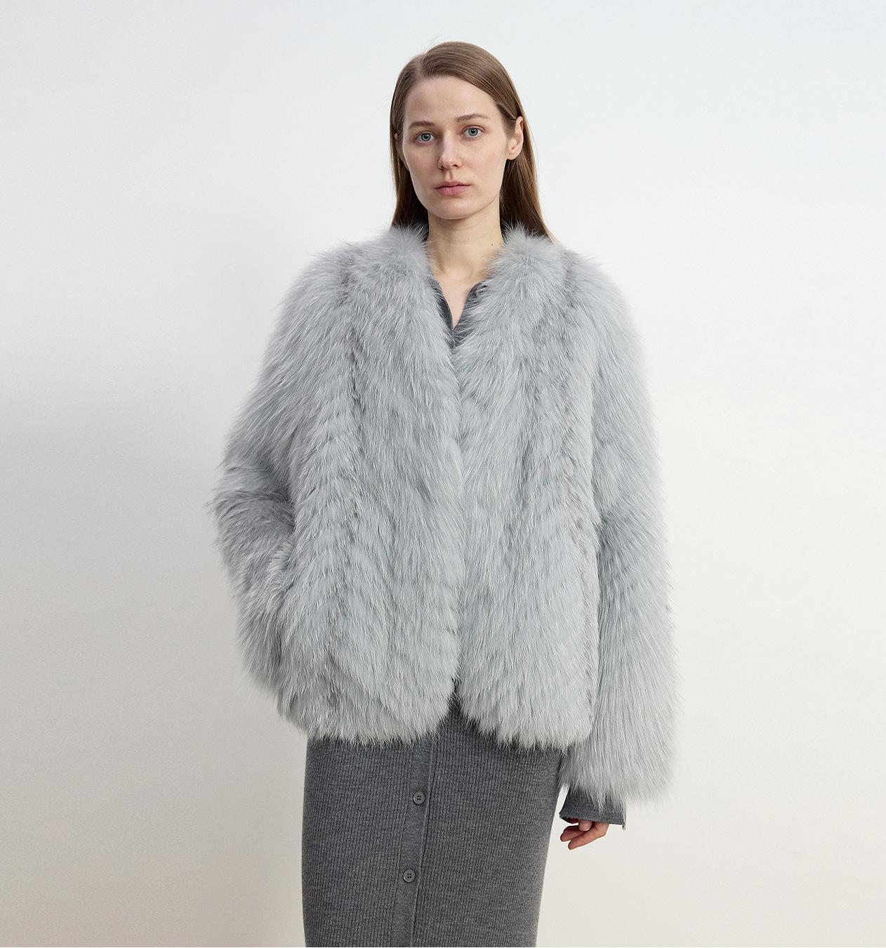 "Champagne on a Snowy Night" imported fox fur two-tone V-neck oblique stripe slim jacket