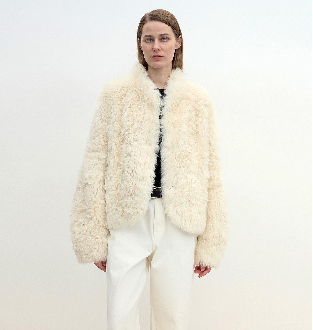 "Yorta" imported Tuscan curly wool upper arc collar sheepskin coat