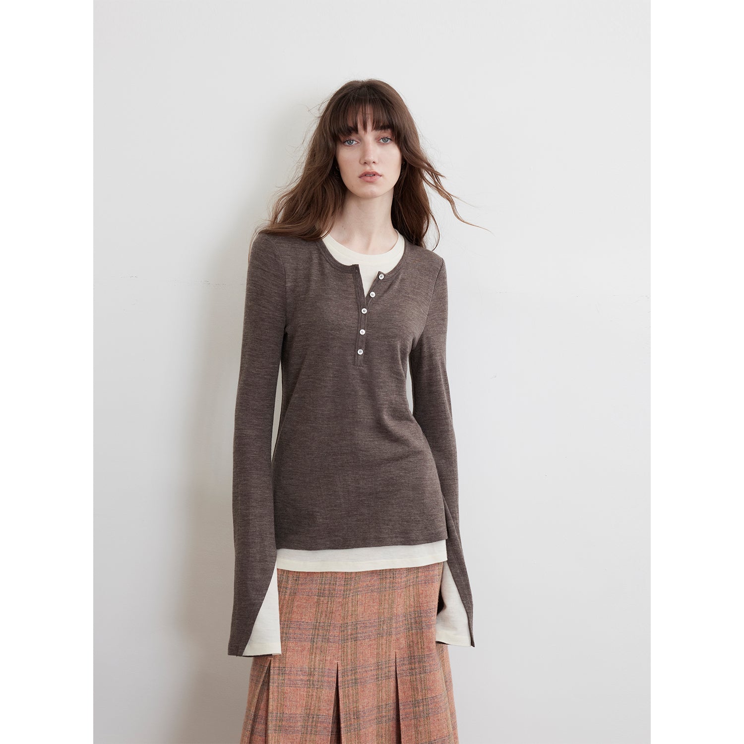 "Letter from Munich" elastic skin-friendly all-wool sweater women's long-sleeved slimming fake two-piece crop top