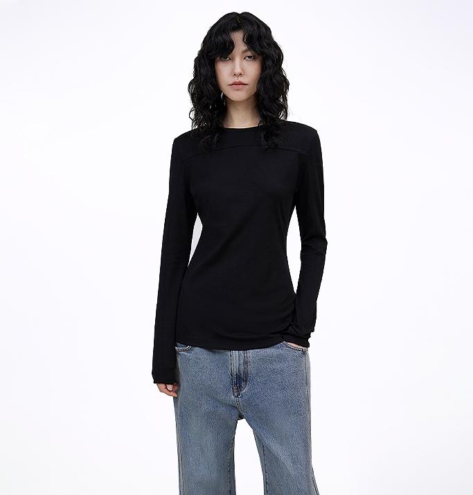 Round neck deconstructed long sleeve T-shirt for women Slim fit and versatile top