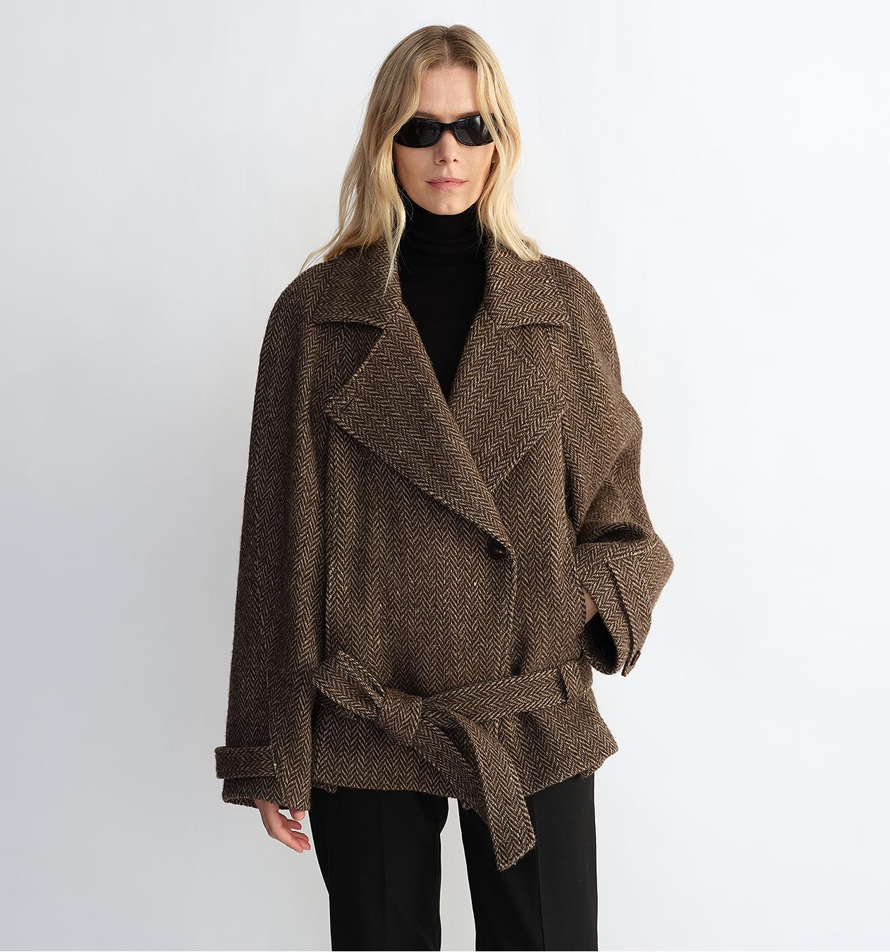 "Warm Cocoon" Italian Herringbone Wool Classic Lapel Micro-coon Short Wool Coat for Women