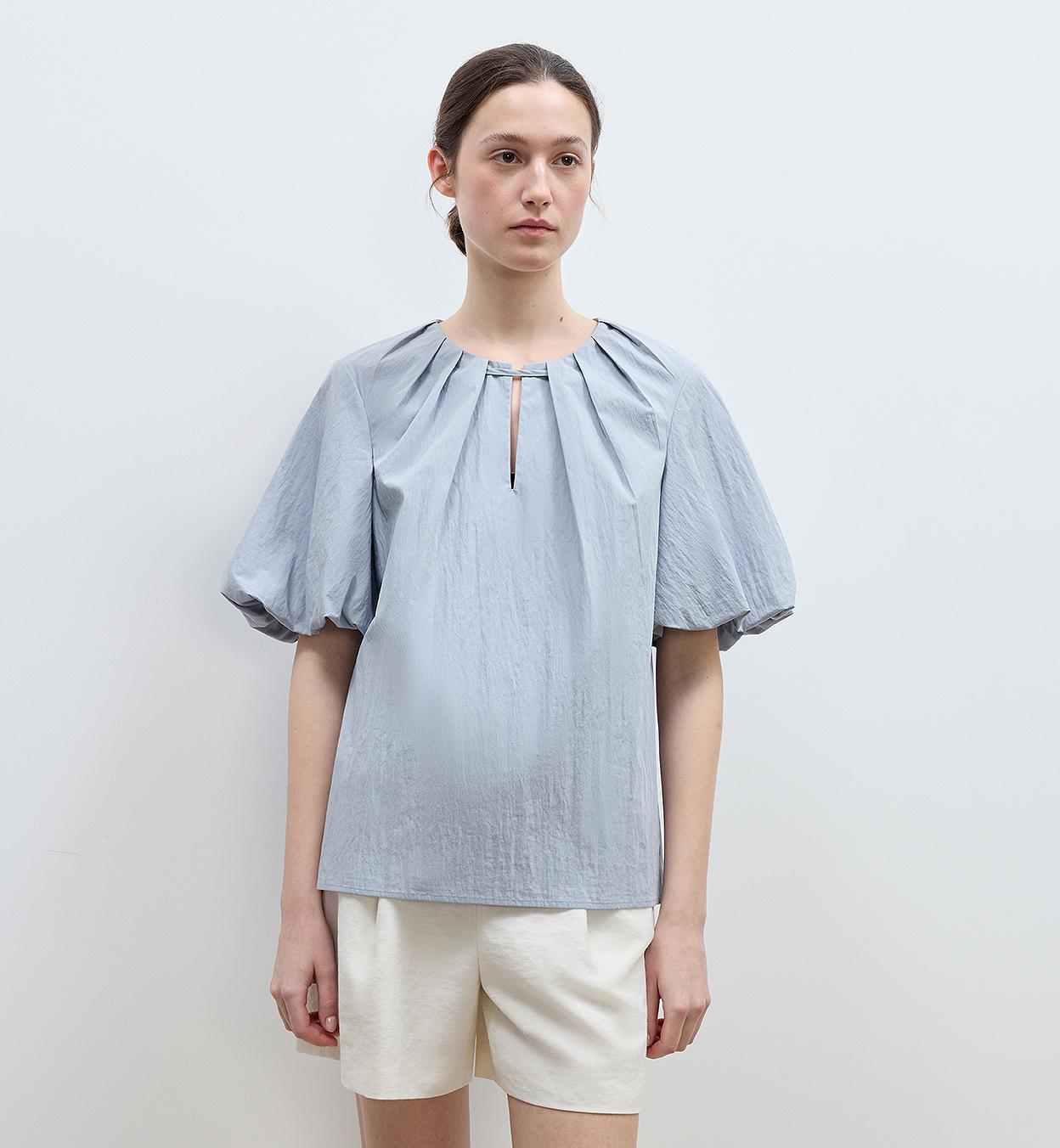 "Iceland Diary" neckline pleated design round neck tie puff sleeve short sleeve shirt for women