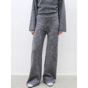 "Half-Ripe Winter" Cashmere Comfortable Loose-Fit Crewneck Sweater and Straight-Leg Knit Pants Set