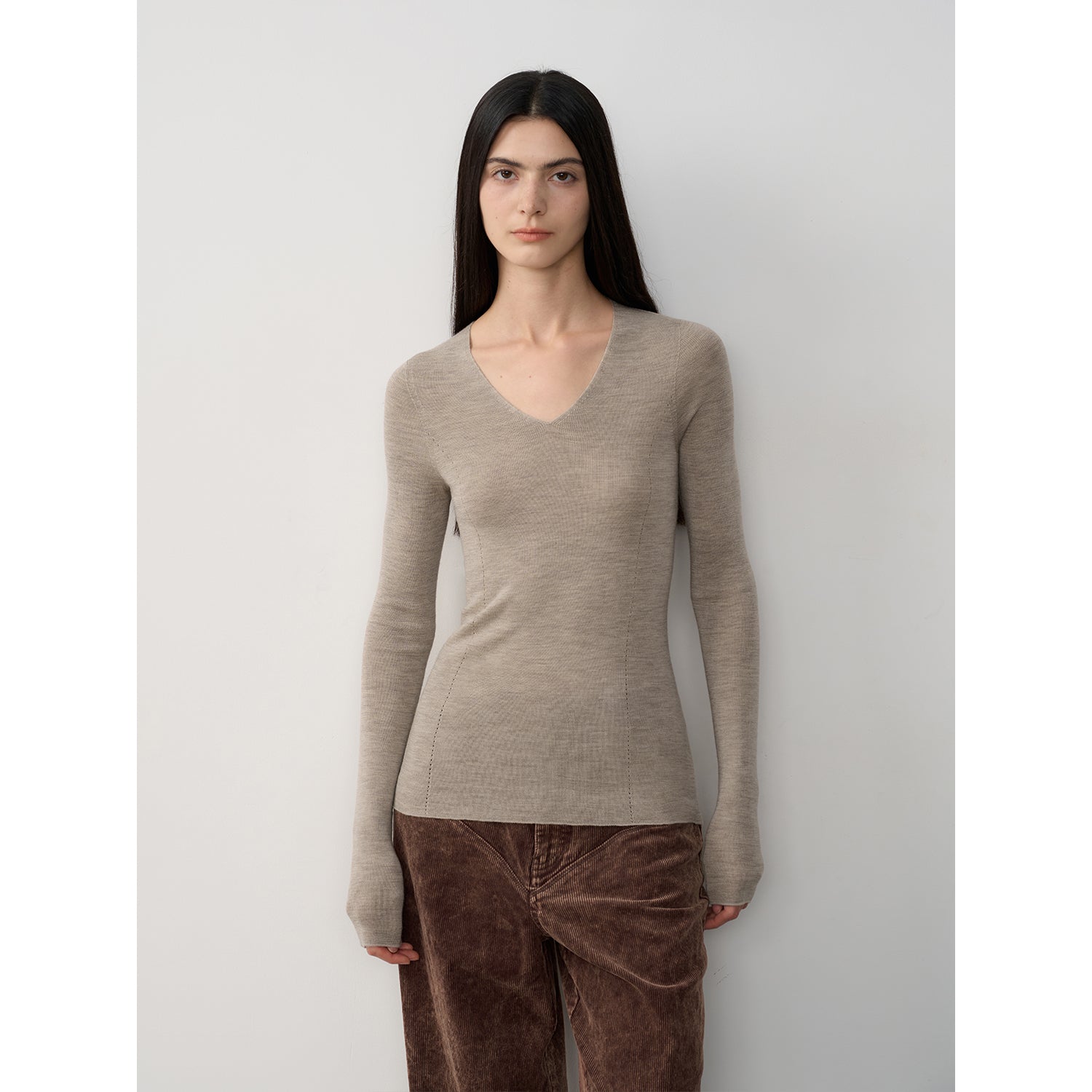 "Self-Life"Yangzi Machine Washable Seamless V-Neck Merino Wool Knit Bottom Shirt