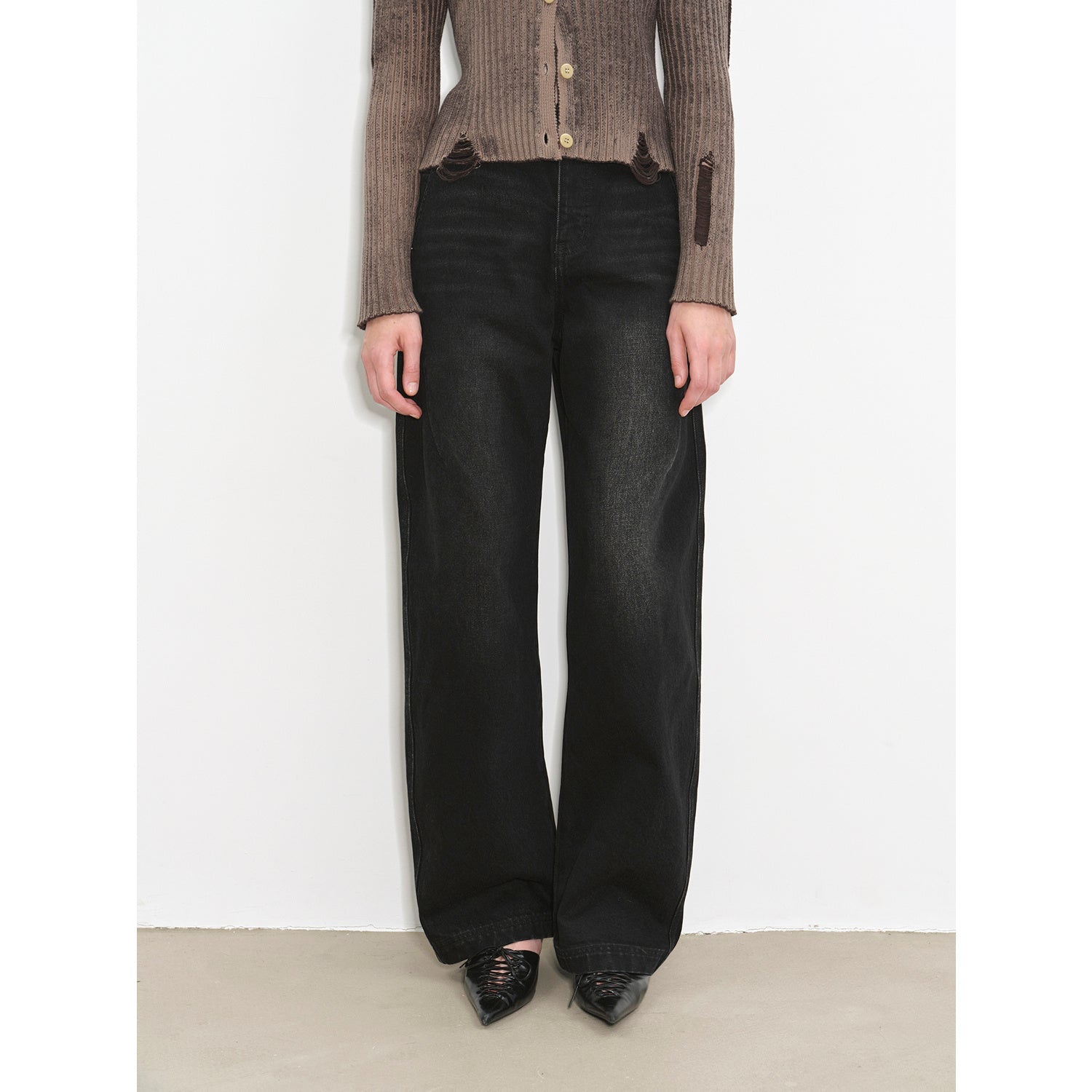 "Blue Island" heavy - duty distressed, slim and durable mid - rise curved knife cotton washed jeans - variant_title