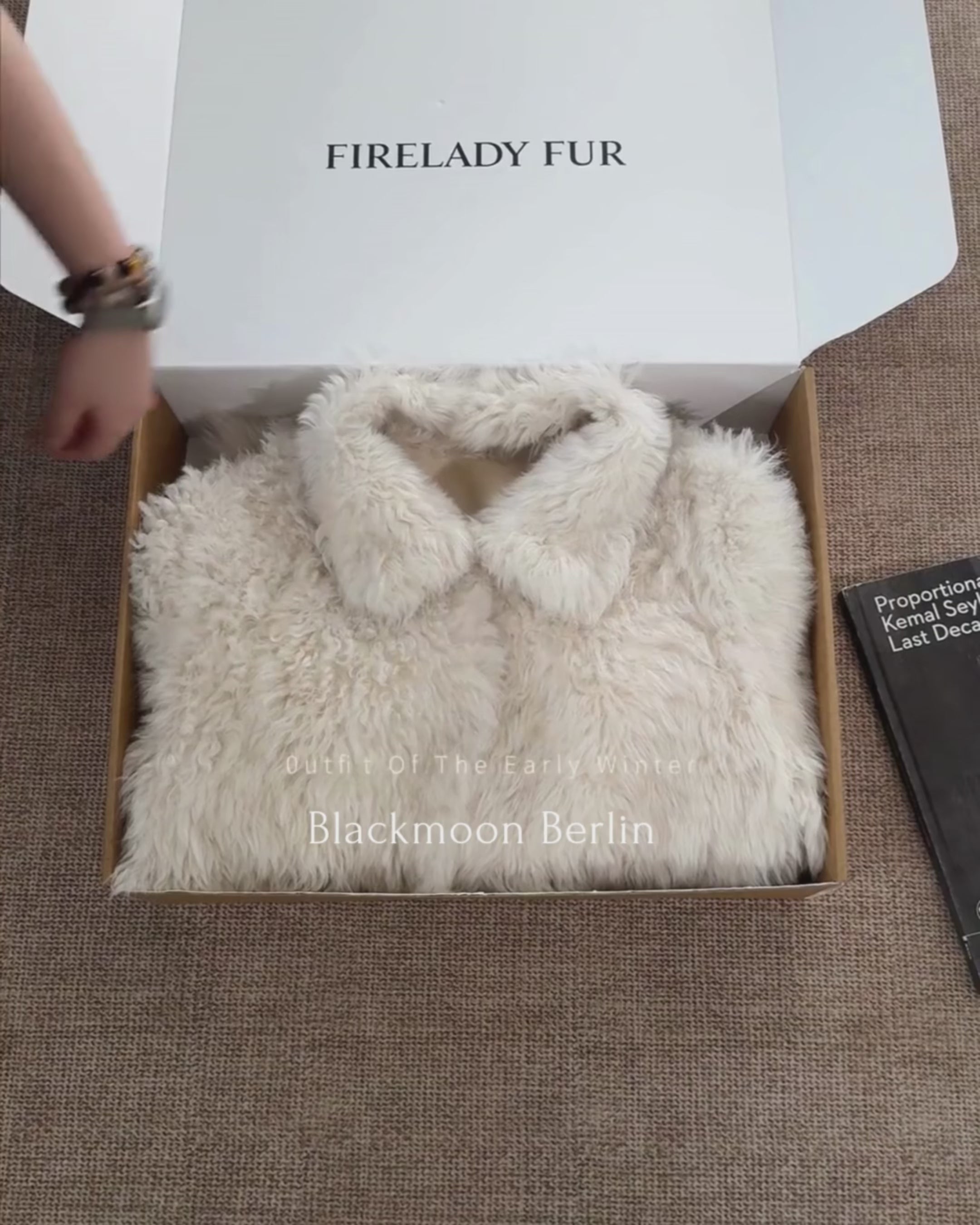 Fireladyfur Women's Soft & Warm Short Wool Sheepskin Coat“Blackmoon Berlin”