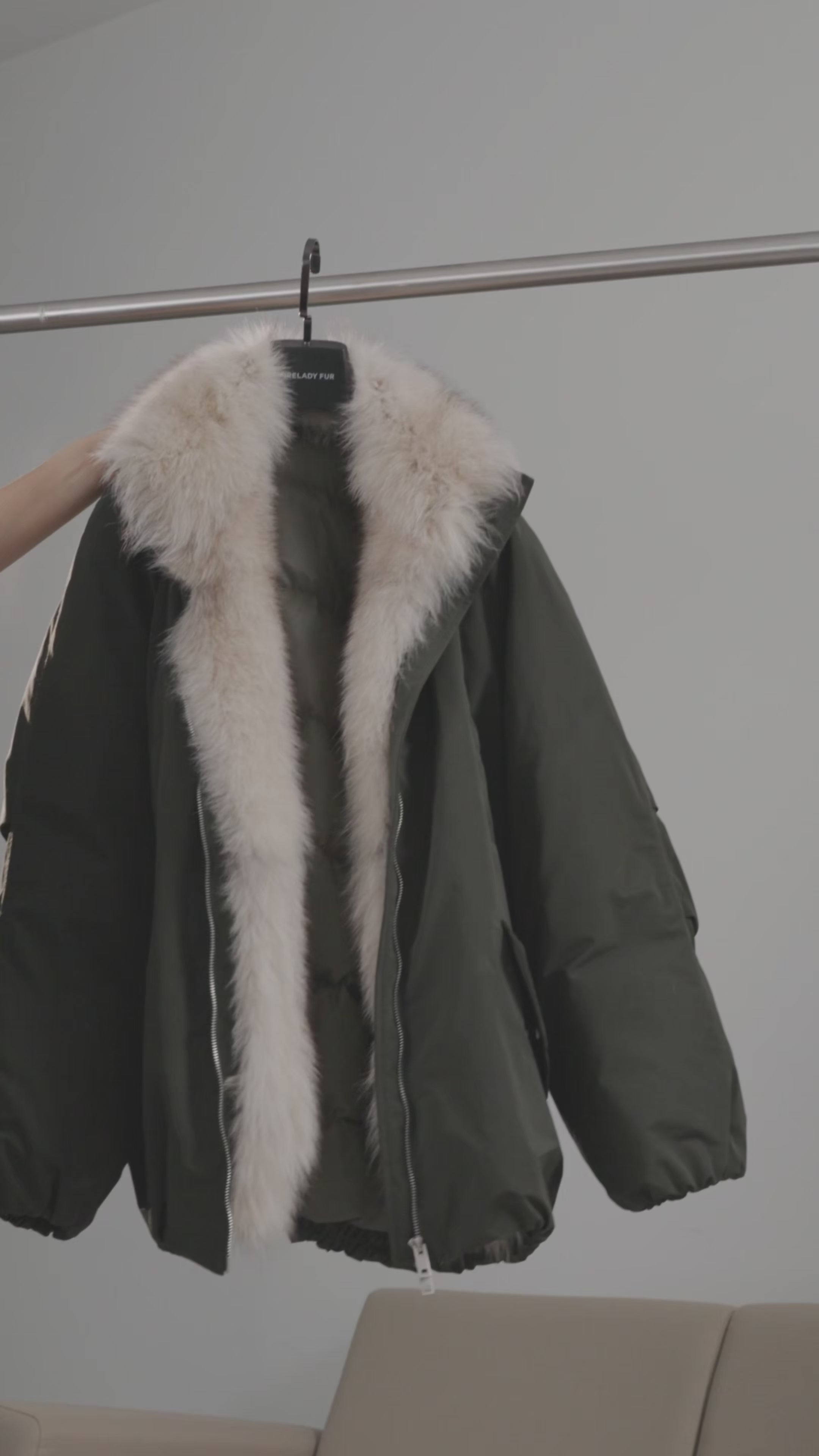 Fireladyfur Women's Mid-Length Two-Tone Fox Fur Down Jacket"Warm Dialogue"