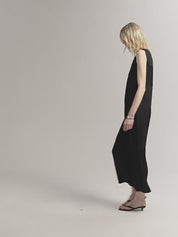 Original design handmade pleated straight sleeveless boat neck dress