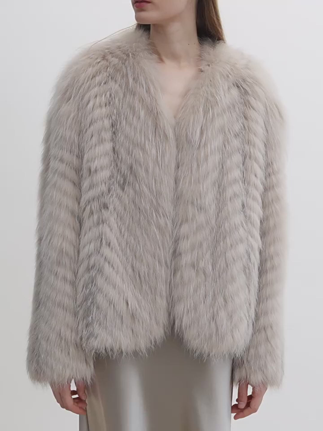 "Champagne on a Snowy Night" imported fox fur two-tone V-neck oblique stripe slim jacket